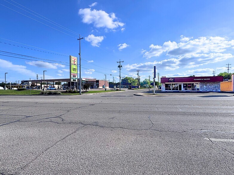 609 Pat Booker Rd, Universal City, TX à vendre - Photo de l’immeuble – Image 3 sur 24