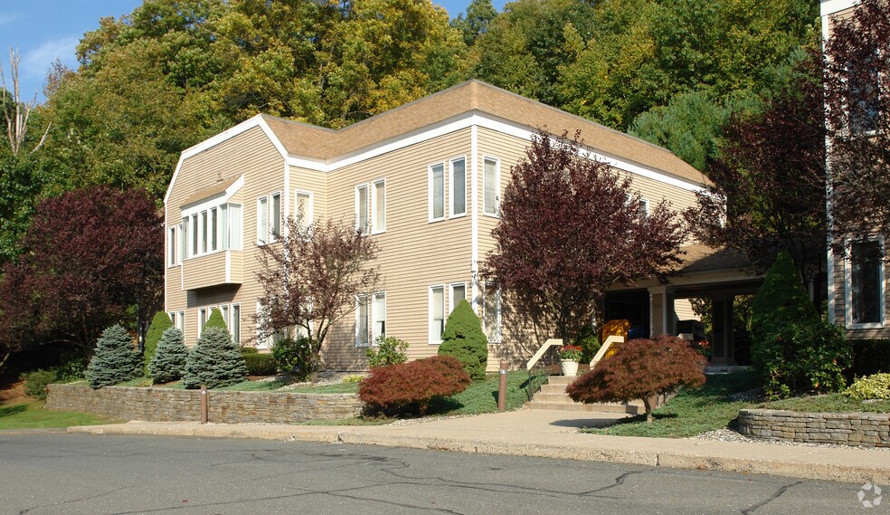 321 Main St, Farmington, CT à louer - Photo de l’immeuble – Image 3 sur 5