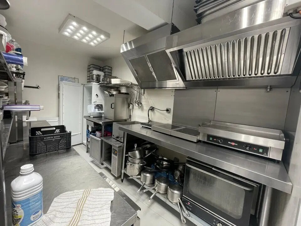 Local commercial dans Reims à louer Photo de l’immeuble– Image 1 sur 8