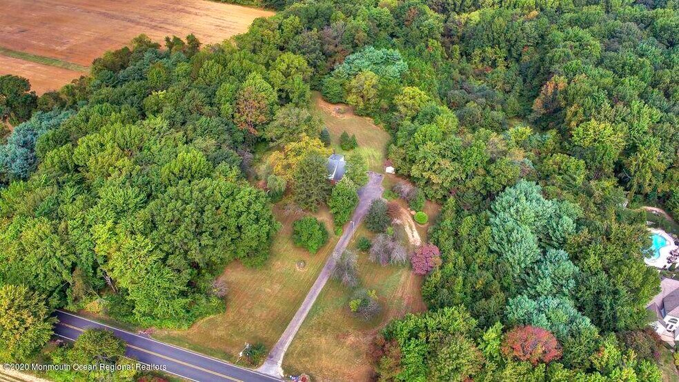 193 Lambertson Rd, Matawan, NJ à vendre - Photo de l’immeuble – Image 2 sur 5