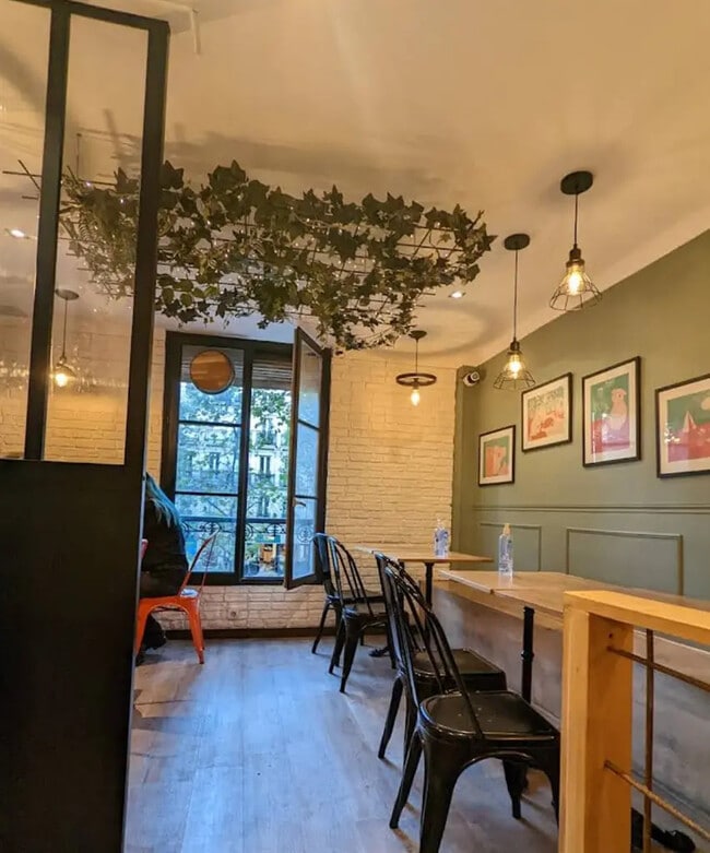 Plus de détails pour Local commercial à louer