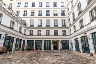 12 Rue De La Chaussee D'Antin, Paris à louer Photo de l’immeuble– Image 1 sur 7