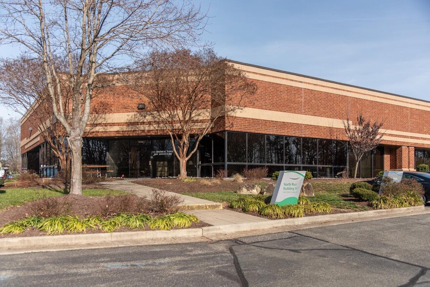 1450-1470 E Parham Rd, Richmond, VA à louer - Photo de l’immeuble – Image 3 sur 39