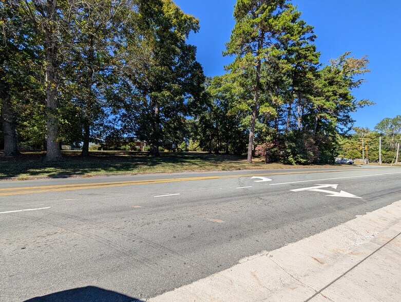 3015 S NC Highway 87, Graham, NC à vendre - Photo de l’immeuble – Image 3 sur 14