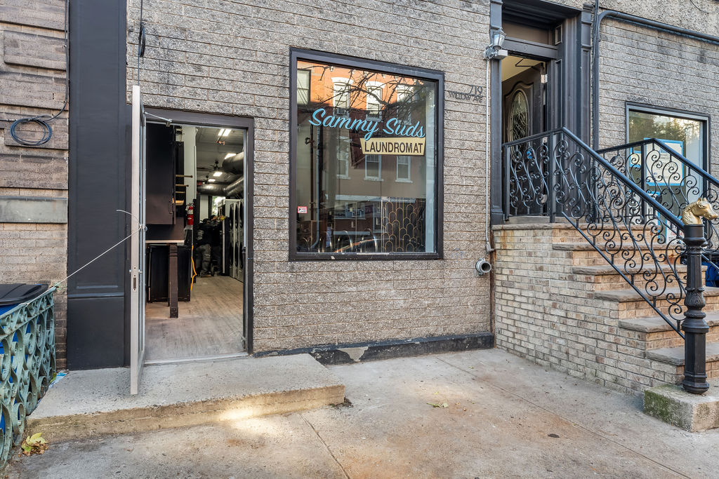 719 Willow Ave, Hoboken, NJ à louer Photo de l’immeuble– Image 1 sur 22