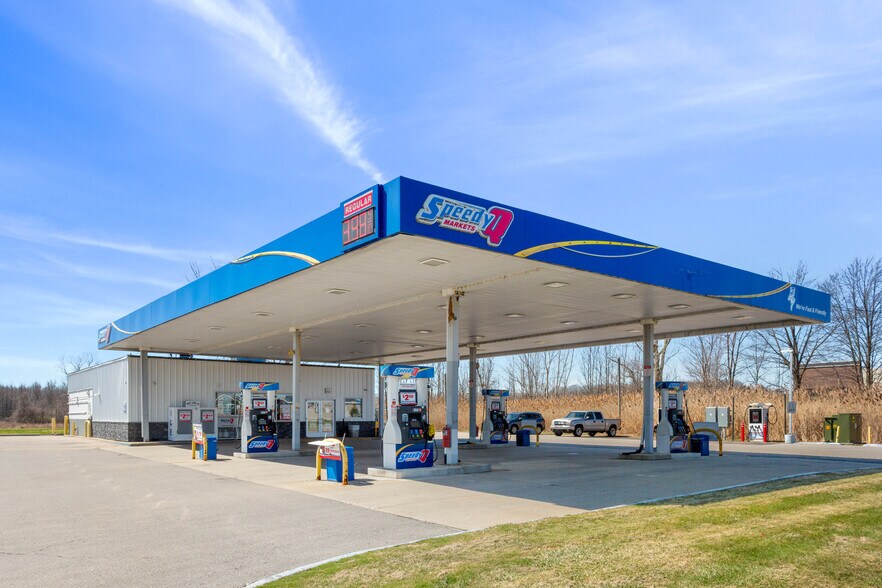 37750 Twenty-Six Mile Rd, New Baltimore, MI à vendre - Photo de l’immeuble – Image 3 sur 5