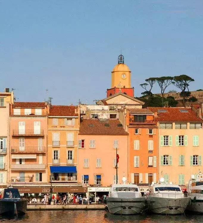 Industriel/Logistique dans Saint-Tropez à louer Photo de l’immeuble– Image 1 sur 3