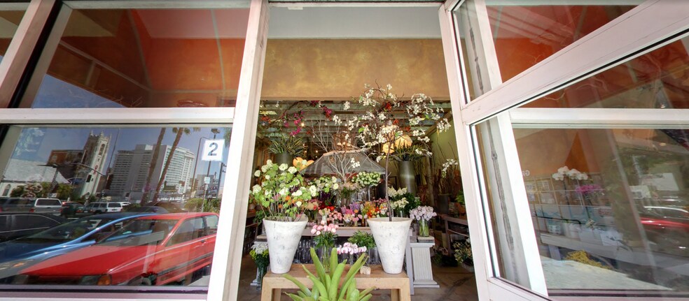 1900 N Highland Ave, Los Angeles, CA à louer - Photo de l’immeuble – Image 3 sur 5