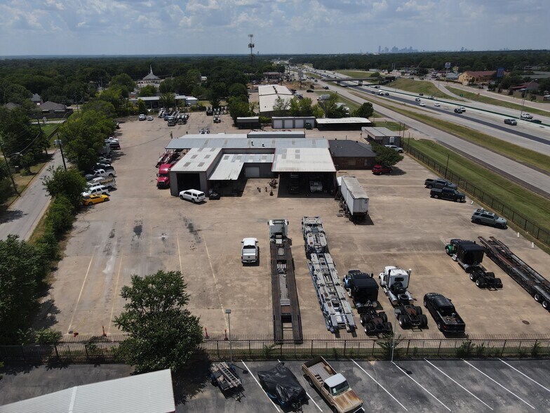 9779 C F Hawn Fwy, Dallas, TX à vendre - Photo de l’immeuble – Image 1 sur 8