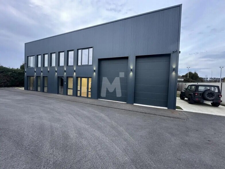 Bureau dans Arpajon à louer - Photo de l’immeuble – Image 1 sur 11