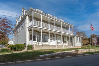 210 Main St, Gladstone, NJ à louer Photo intérieure– Image 1 sur 6