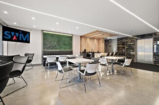 Plus de détails pour 4950 Ch Queen-Mary, Montréal, QC - Coworking à louer