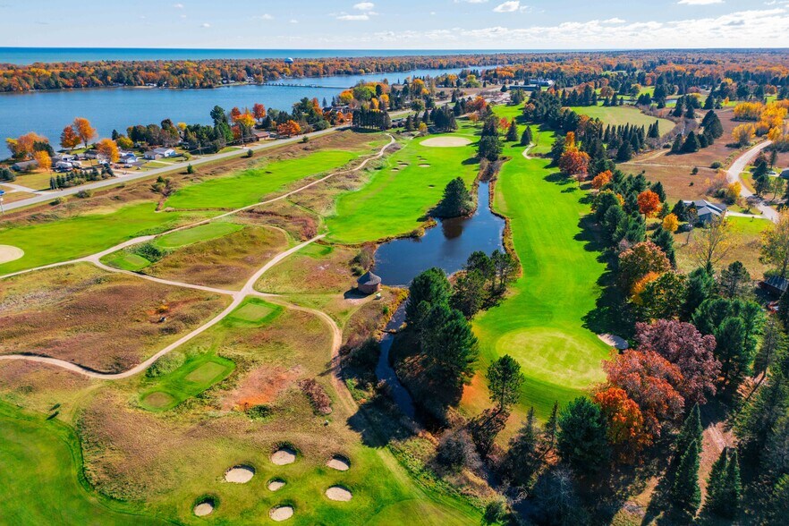 7751 Cedar Lake Rd, Oscoda, MI à vendre - Aérien – Image 3 sur 22