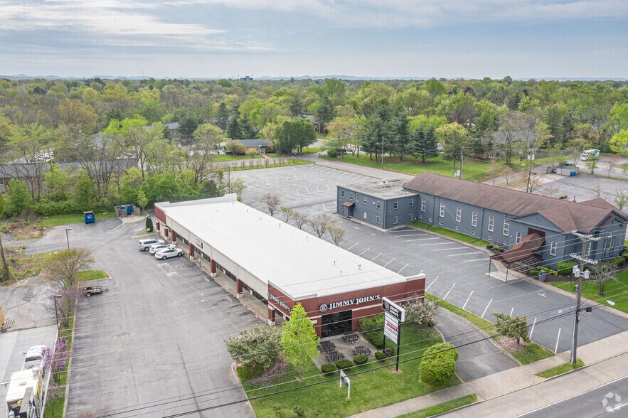 1520 Memorial Blvd, Murfreesboro, TN à louer - Photo de l’immeuble – Image 3 sur 4