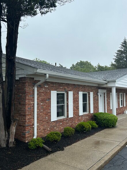 2500 Nesconset Hwy, Stony Brook, NY à vendre - Photo de l’immeuble – Image 3 sur 3