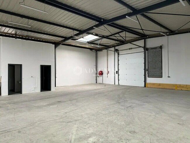 Plus de détails pour Industriel/Logistique à louer