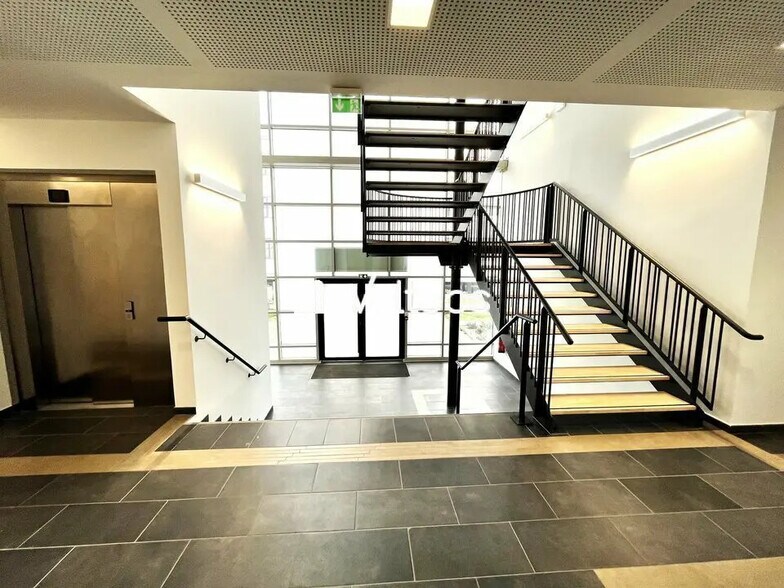 9 Rue Du Professeur Pierre Vellas, Toulouse à louer - Photo de l’immeuble – Image 3 sur 6