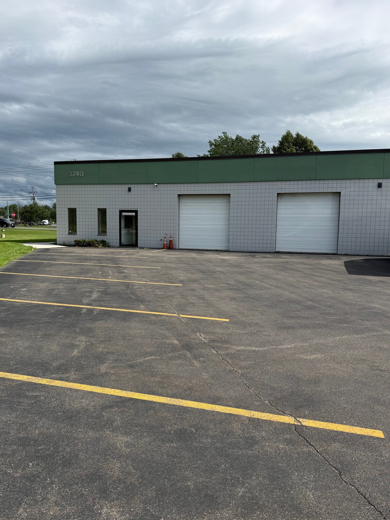 3740 California Rd, Orchard Park, NY à louer Photo principale– Image 1 sur 3
