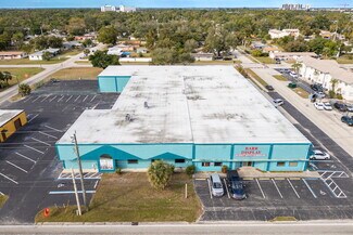 Plus de détails pour 2546-2578 Fowler St, Fort Myers, FL - Industriel/Logistique à louer