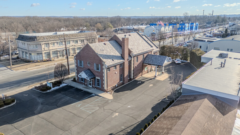 269 Main St, Madison, NJ à louer - Photo de l’immeuble – Image 2 sur 23