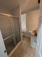 10523 Burbank Blvd, North Hollywood, CA à louer Photo intérieure– Image 1 sur 12