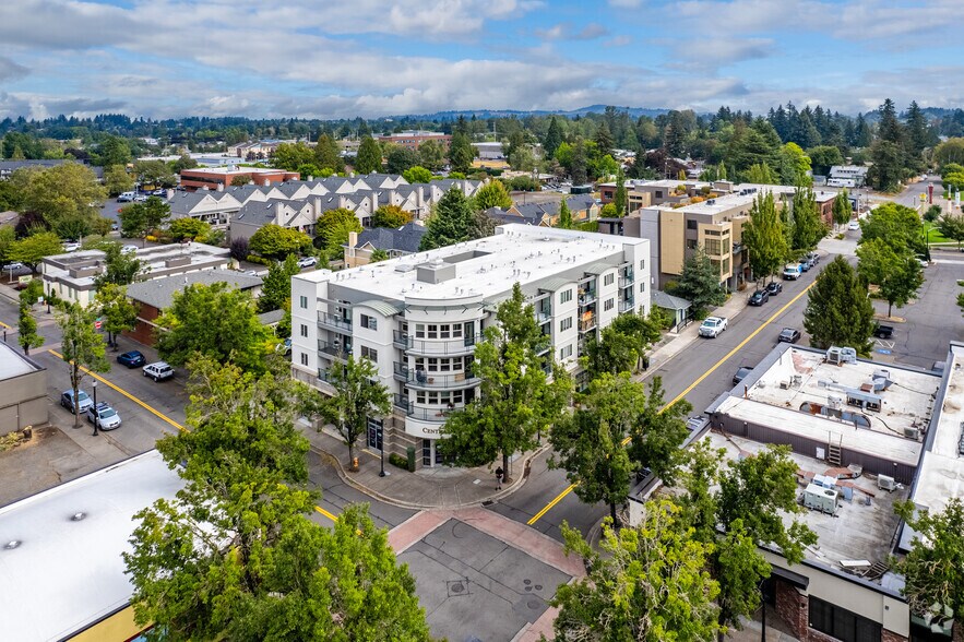 302-324 NE Roberts Ave, Gresham, OR à vendre - Aérien – Image 3 sur 4