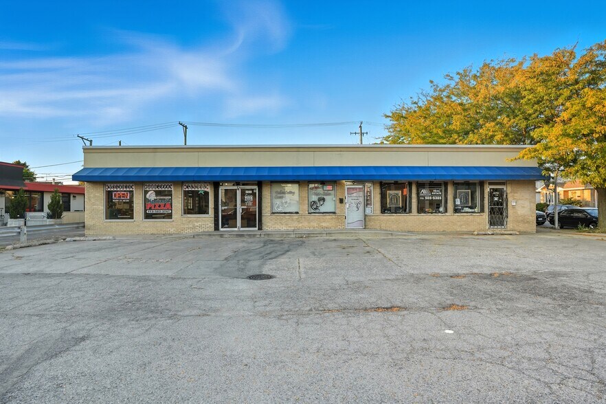 5840 W 63Rd St, Chicago, IL à vendre - Photo de l’immeuble – Image 1 sur 36