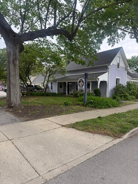 6516 Ferguson St, Indianapolis, IN à louer - Photo de l’immeuble – Image 1 sur 13