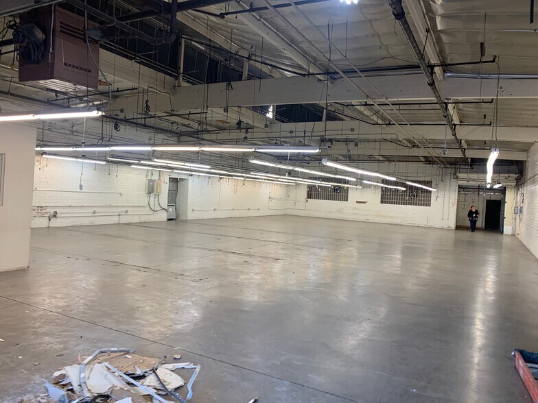 3850 Broadway Pl, Los Angeles, CA à vendre - Photo de l’immeuble – Image 3 sur 15