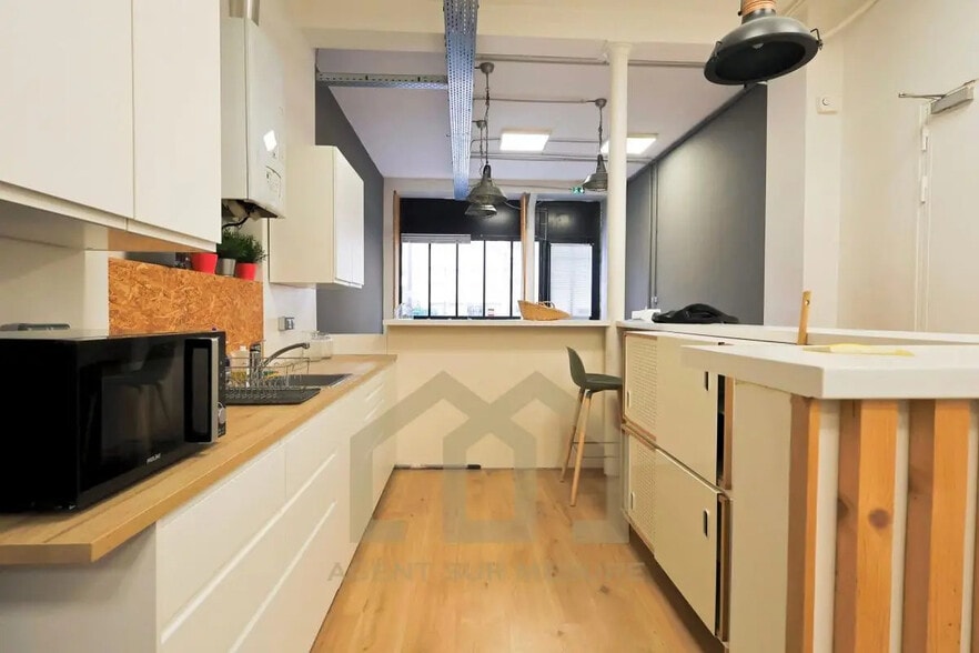 2 Rue Lacharrière, Paris à louer - Photo de l’immeuble – Image 3 sur 26