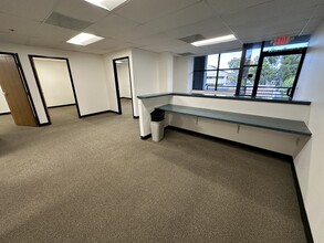 3517 Camino Del Rio S, San Diego, CA à vendre Photo intérieure– Image 1 sur 6