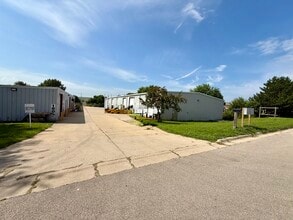 1805 Industrial Park Dr, Normal, IL à louer Photo de l’immeuble– Image 2 sur 6