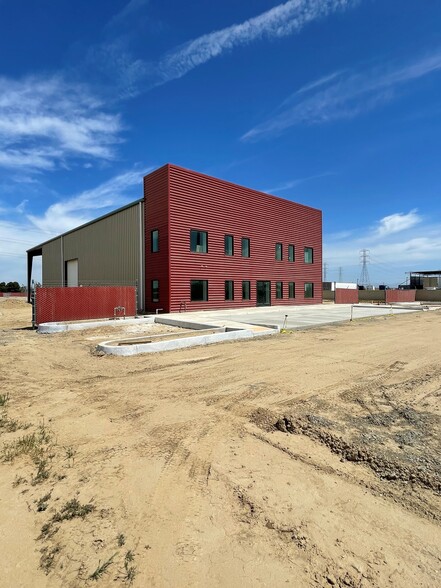22420 Gribben Ct, Bakersfield, CA à louer - Photo de l’immeuble – Image 1 sur 3
