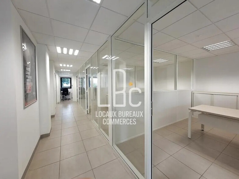 251 Route De Vannes, Saint-Herblain à louer - Photo de l’immeuble – Image 1 sur 7