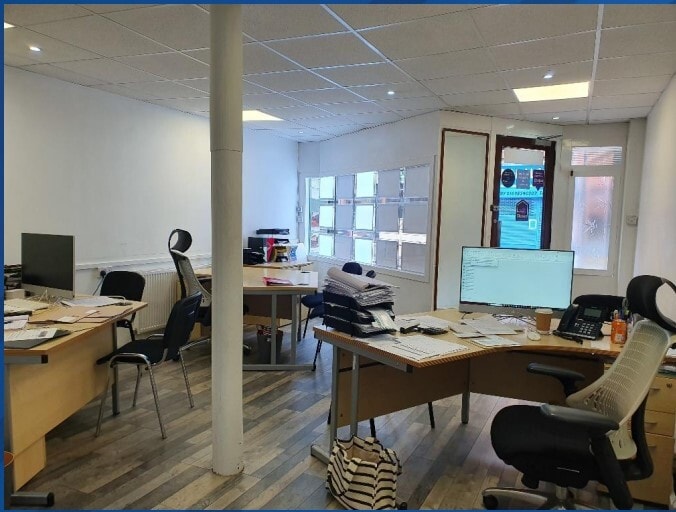 206 Main St, Wishaw, NLK ML2 7LU - Lot 206 - - Photo intérieure - Image 1 of 2