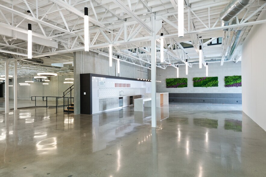 948 N Cahuenga Blvd, Los Angeles, CA à vendre - Photo de l’immeuble – Image 1 sur 10