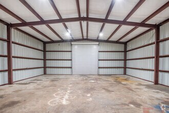 17261 IH 10, Vidor, TX à louer Photo intérieure– Image 2 sur 8