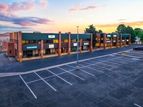 19029 E Plaza Dr, Parker, CO à louer Photo de l’immeuble– Image 1 sur 1