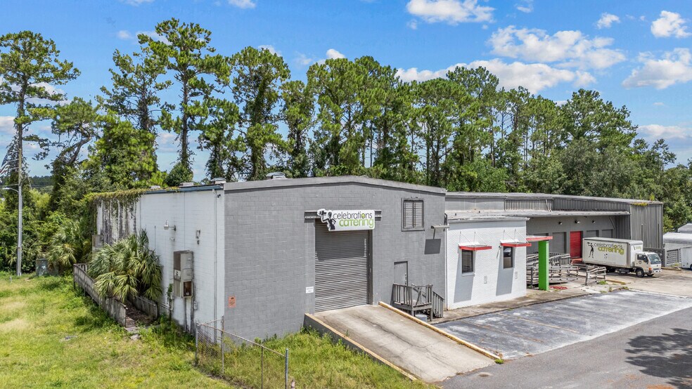 317 NE 35th Ave, Gainesville, FL à louer - Photo de l’immeuble – Image 1 sur 17