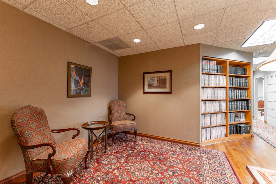 77 S Washington St, Rockville, MD à vendre - Photo intérieure – Image 3 sur 8