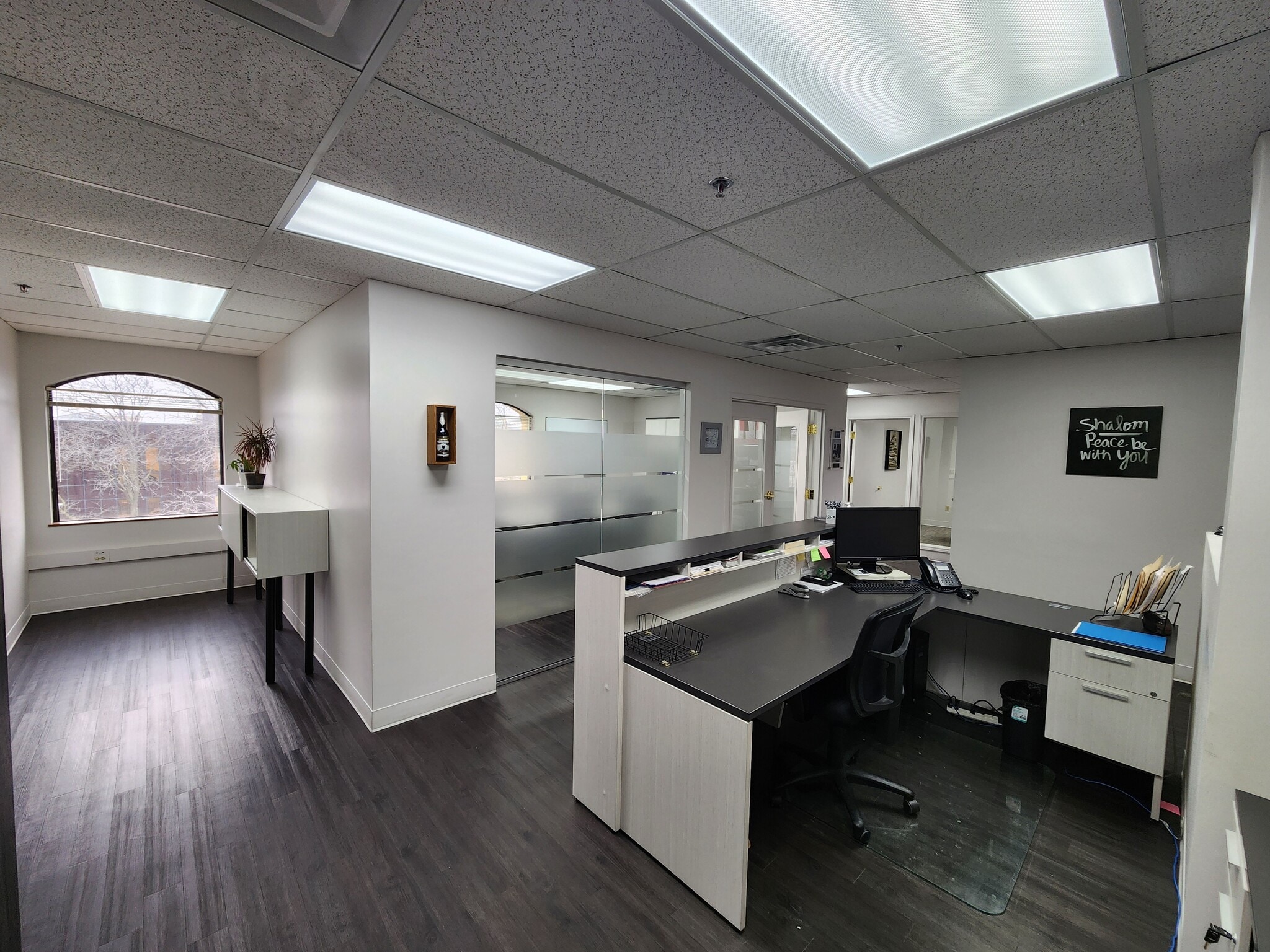 15850 W Bluemound Rd, Brookfield, WI à louer Photo intérieure– Image 1 sur 13