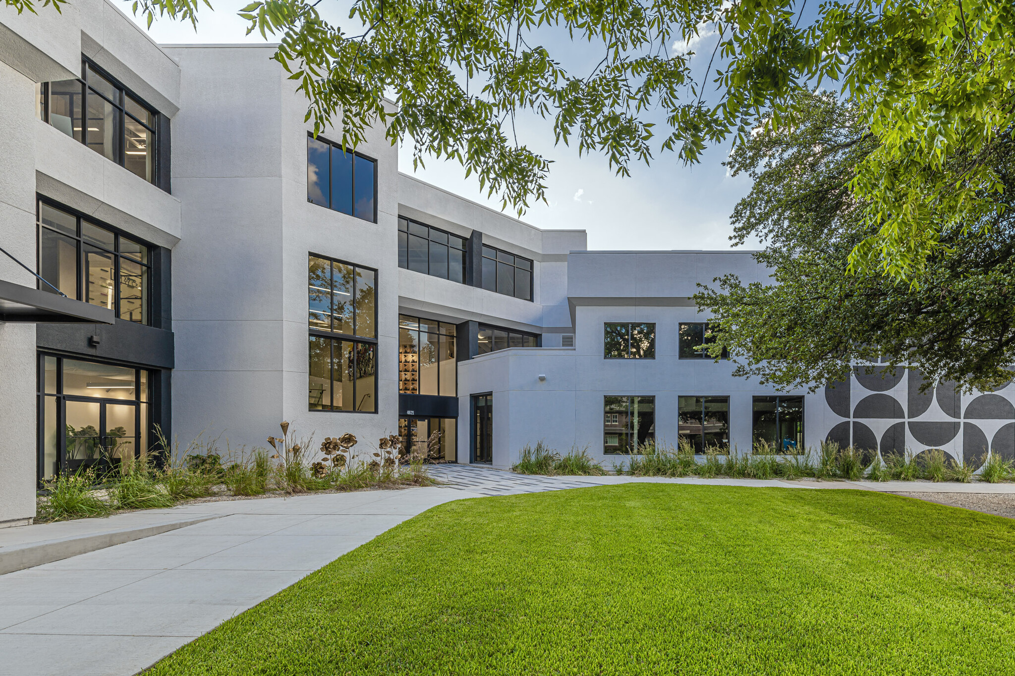 4621 Ross Ave, Dallas, TX à louer Photo principale– Image 1 sur 39