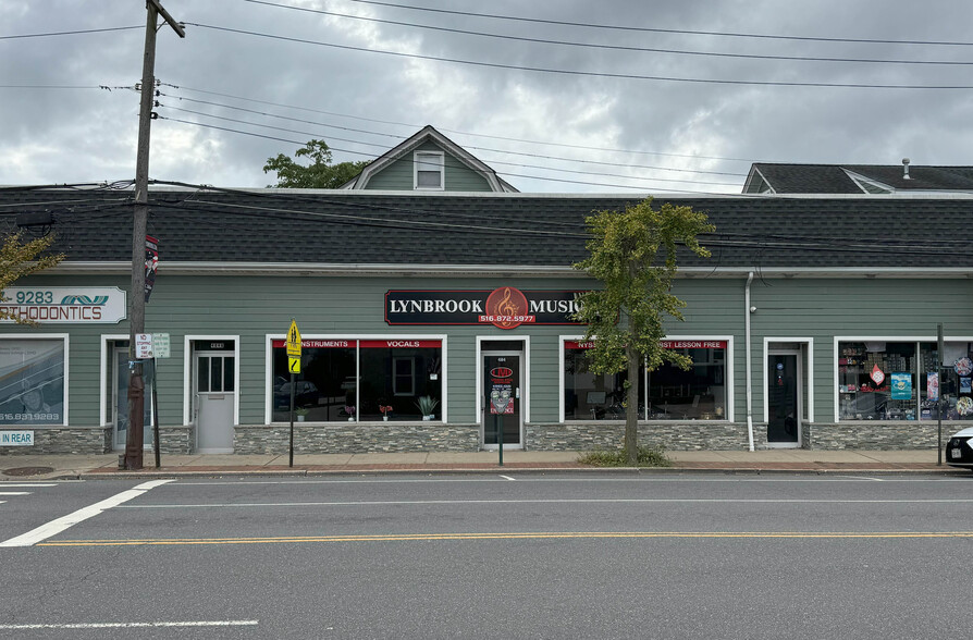 476-500 Merrick Rd, Lynbrook, NY à louer - Photo de l’immeuble – Image 2 sur 3