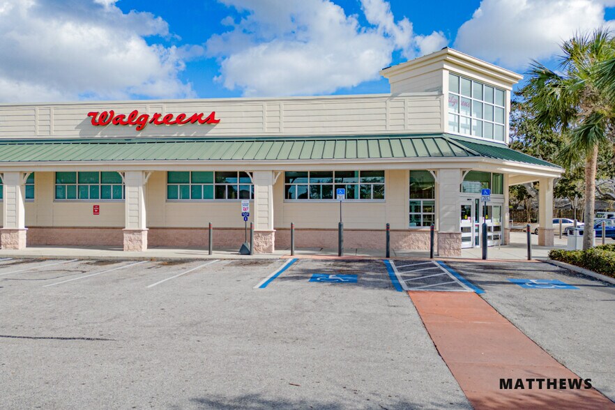 5 Patricia Ave, Dunedin, FL à vendre - Photo de l’immeuble – Image 2 sur 3