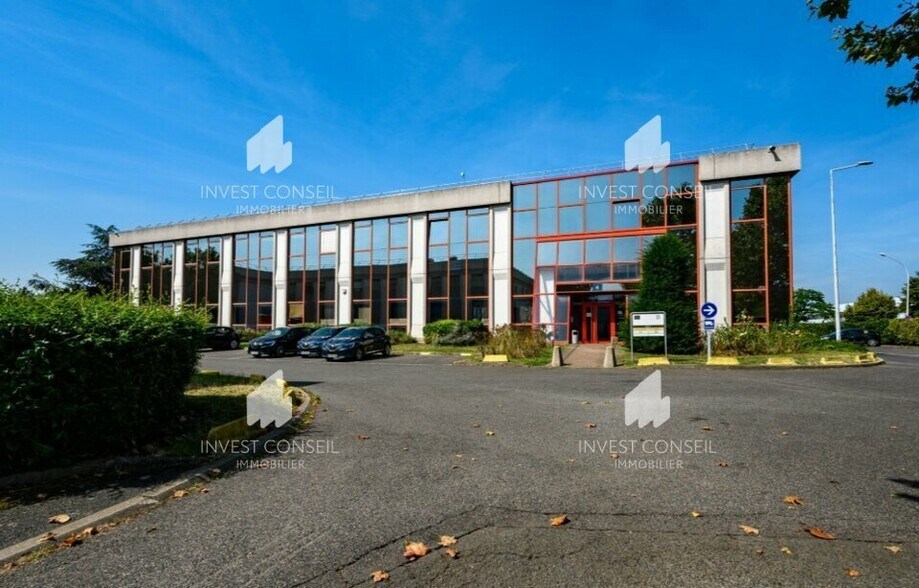 86-114 Avenue Louis Roche, Gennevilliers à louer - Photo de l’immeuble – Image 1 sur 7