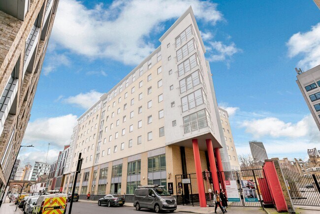 Plus de détails pour 8-20 Pocock St, Londres - Bureau à vendre