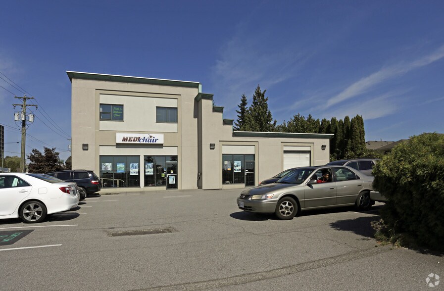 7460 Edmonds St, Burnaby, BC à vendre - Photo de l’immeuble – Image 2 sur 10