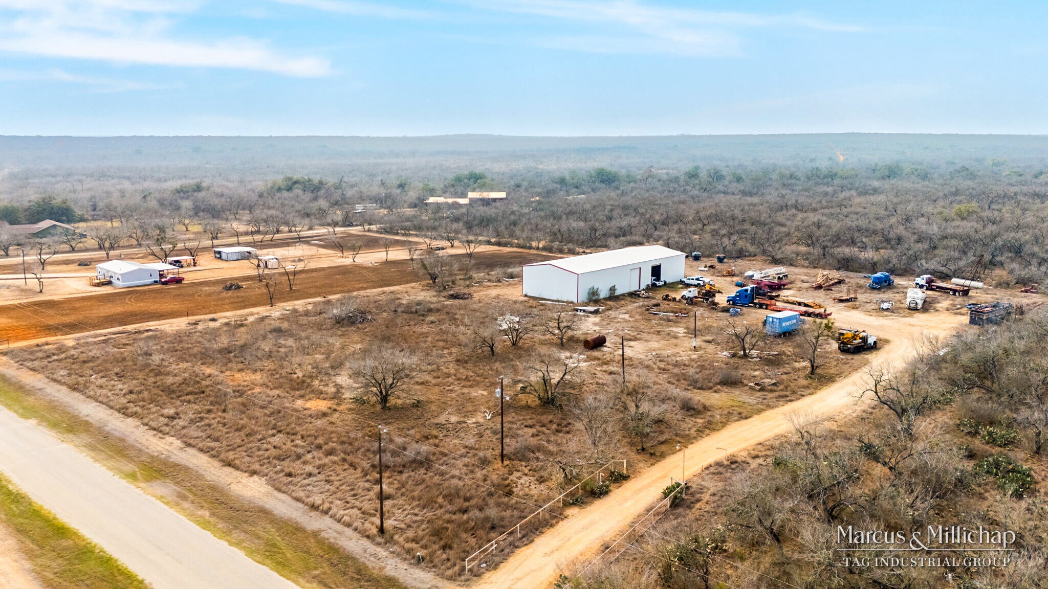 1870 County Road 429, Pleasanton, TX à vendre Photo principale– Image 1 sur 7