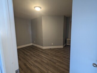 Plus de détails pour 84 Main St, Timmins, ON - Logement à vendre