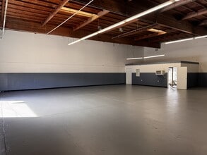 1022 W Gladstone St, Azusa, CA à louer Photo intérieure– Image 2 sur 11
